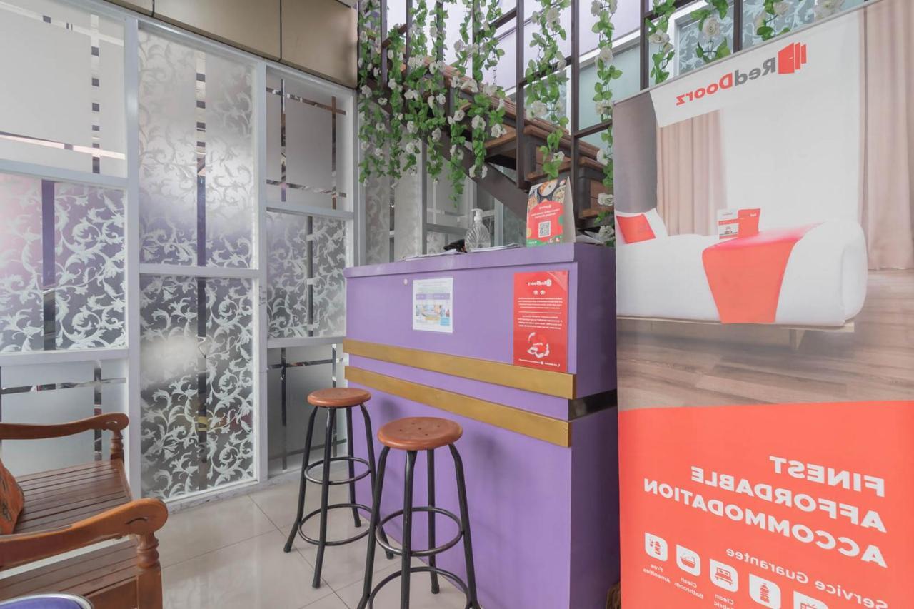 Reddoorz @ Gatot Subroto Street Bandung 3 Hotell Eksteriør bilde
