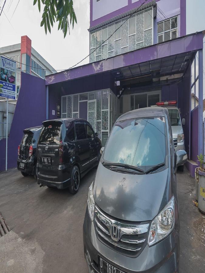 Reddoorz @ Gatot Subroto Street Bandung 3 Hotell Eksteriør bilde